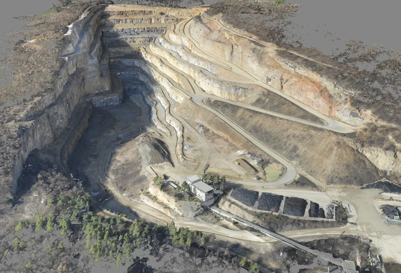 Complete 3D reconstruction of an active quarry site